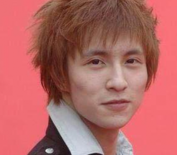 “假臉”大比拼?薛之謙變化大、羅志祥五官前後對比驚人 “假臉”大比拼?薛之謙變化大、羅志祥五官前後對比驚人