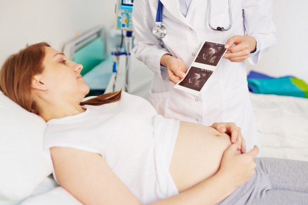 羊水為什麼叫羊水，和羊有關係嗎？它的作用與重要性有哪些？