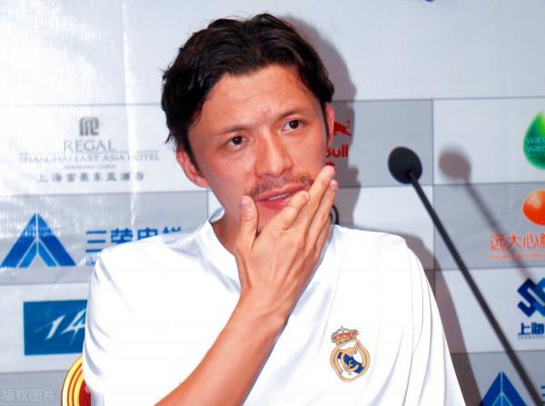 國足是選助理教練還是組建觀摩團抑或馬戲班？