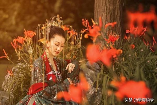 “臉帶酒窩頸長痣，半生尋覓淚婆娑”，啥意思？與孟婆還有關係？