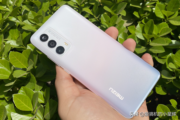 256GB+2K屏+6400萬三攝,從4699元跌至3599元,輕薄旗艦加速退場 256GB+2K屏+6400萬三攝,從4699元跌至3599元,輕薄旗艦加速退場