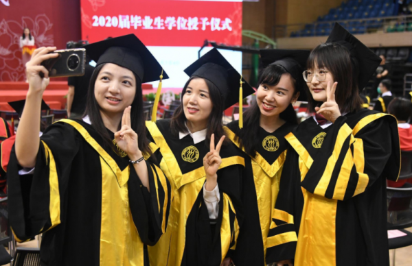 中國人民大學再次出手，對13名學生給予退學處理，可惜但並不可憐