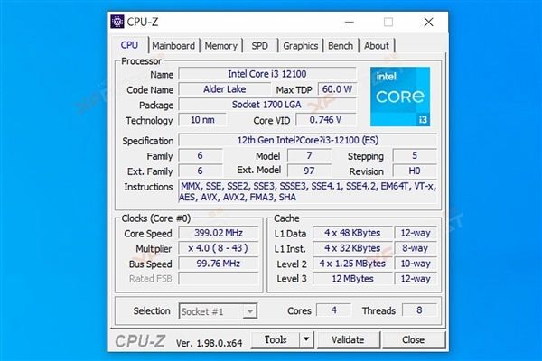Intel 12代酷睿i3-12100偷跑:秒殺Zen3銳龍2 Intel 12代酷睿i3-12100偷跑:秒殺Zen3銳龍2