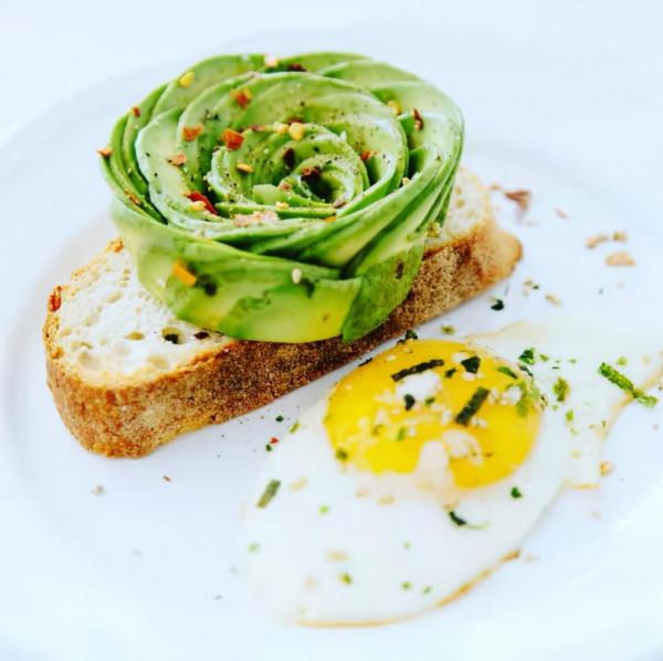 越來越多廚師開始“抵制牛油果”，背後原因有2個