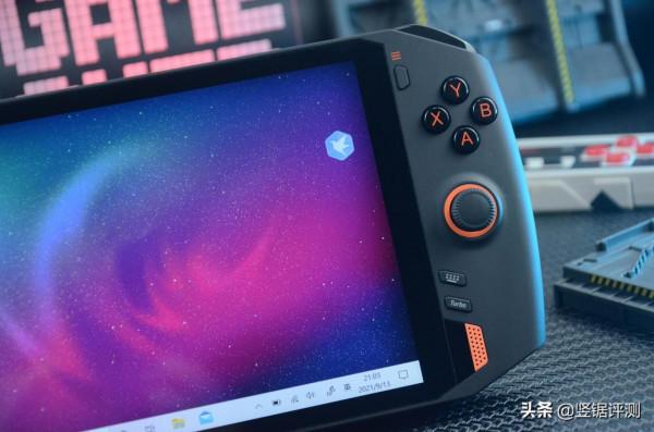 國產新款“PC遊戲掌機”評測:8.4英寸,2.5K屏設計,跑分超35萬 國產新款“PC遊戲掌機”評測:8.4英寸,2.5K屏設計,跑分超35萬