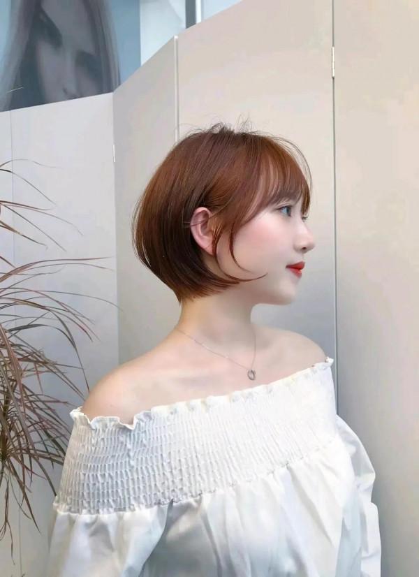 理髮店最常剪的短髮造型，冬天也適合