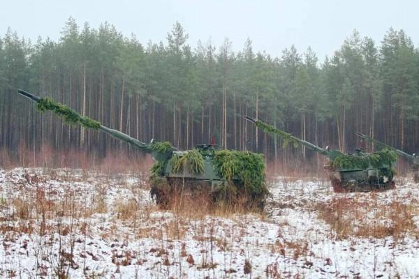 立陶宛炮兵營實彈射擊訓練 立陶宛炮兵營實彈射擊訓練