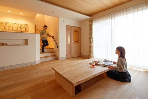 日本家庭的客廳沒有“三件套”,看著簡陋,沒想到功能性反而更強 日本家庭的客廳沒有“三件套”,看著簡陋,沒想到功能性反而更強