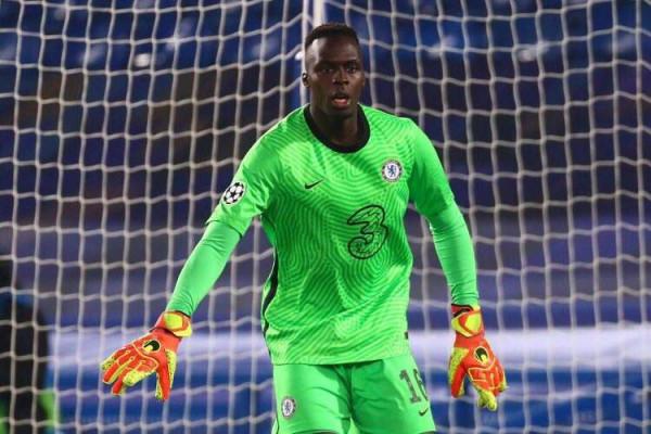 一夫當關守龍門，前鋒喪膽欲斷魂