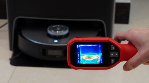 美的W11掃拖一體機效能如何，能媲美科沃斯X1 OMNI嗎？