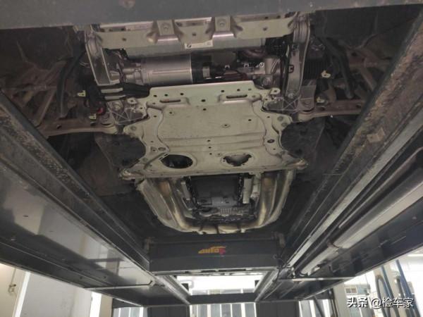 200萬買輛寶馬7系，驗車現場差點兒翻車，嚇得魂兒都出來了