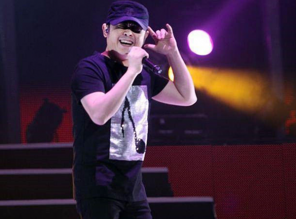 一首歌吃一輩子？這7位“曇花一現”的網路歌手，你還記得誰？