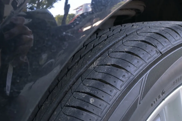 細數二手雷克薩斯ES300h的特點，什麼樣的人適合當車主？