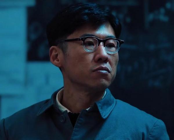 《功勳》這部高評分劇集的片場故事：屠呦呦指定周迅飾劇中自己？