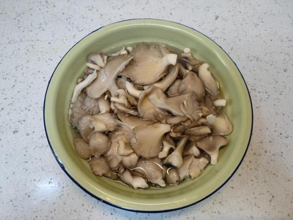 餐館裡“最髒”的一道菜，酥脆可口、越吃越香，很多人都愛吃