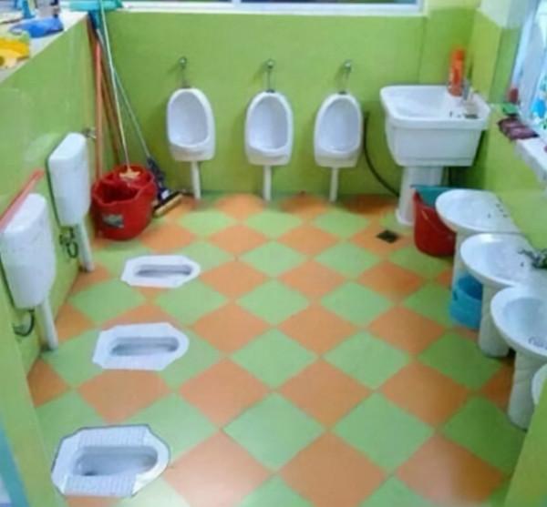 幼兒園廁所不分男女，家長質疑男女有別，園長：幼兒園都是這樣的