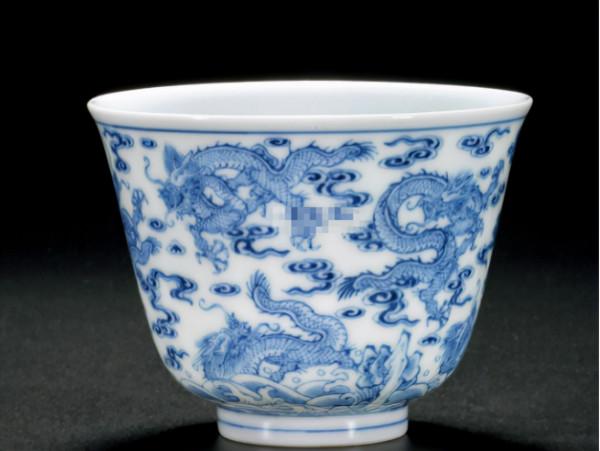 1971年，一件國寶在外賓宴會上離奇失蹤，周總理處理得非常高明