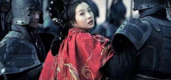 古代女子被斬首前,為什麼都要脫去上衣?主要為以下幾點原因 古代女子被斬首前,為什麼都要脫去上衣?主要為以下幾點原因