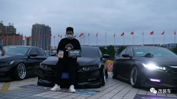 姿態風本田十代雅閣，自己踏進&quot;改裝坑&quot;還要拉兒子下水？