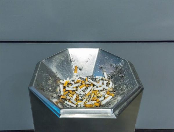 很多老菸民改抽“茶煙”了,用茶葉做煙比香菸更健康嗎?最好少碰 很多老菸民改抽“茶煙”了,用茶葉做煙比香菸更健康嗎?最好少碰