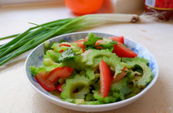 胃不好的人，5種“蔬菜”，建議儘量少擺上餐桌