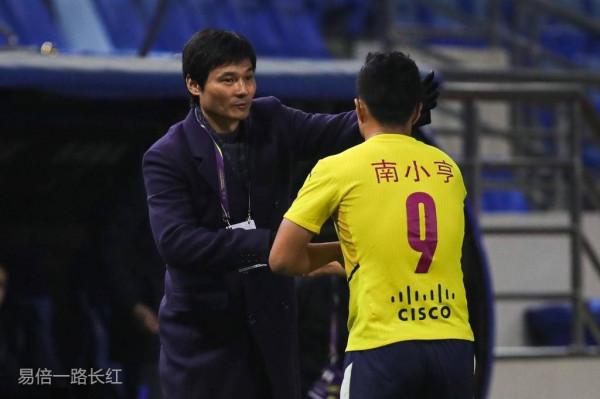 李毅:當網紅我感覺我是“空的”,更想給中國足球奉獻溫暖 李毅:當網紅我感覺我是“空的”,更想給中國足球奉獻溫暖