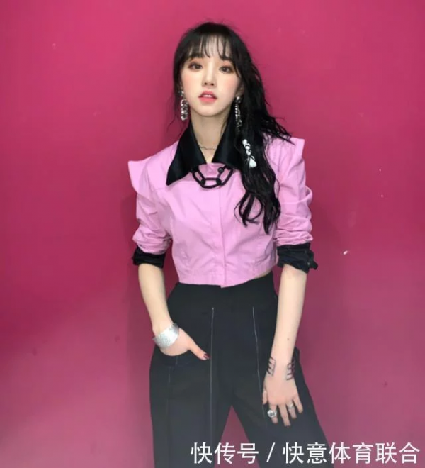 宋雨琦穿10cm短褲露面，看她減肥後的腿，比楊冪細多了