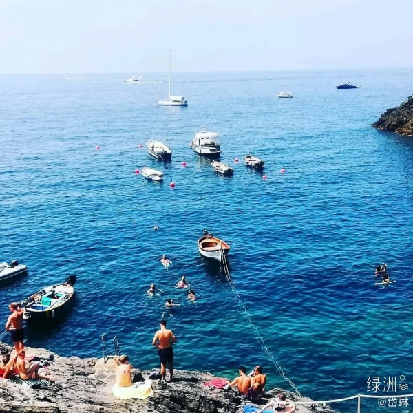 39歲、未婚未育、放棄工作去留學，她的評論區留下1000條髒話