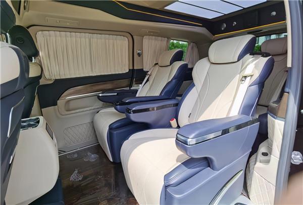 最新款曉奧定製賓士V級高頂七座商務車,上海車展亞洲首發 最新款曉奧定製賓士V級高頂七座商務車,上海車展亞洲首發
