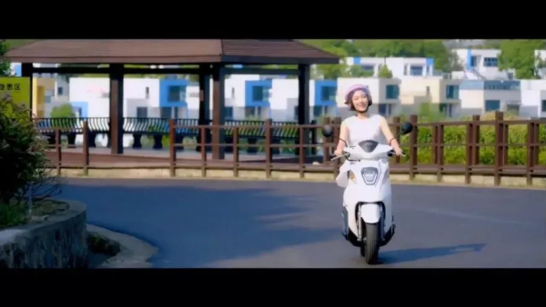 CRF190L單ABS售價公佈17389元，NS110Q售價8899元