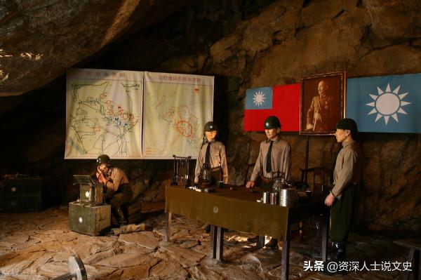 1981年，杜聿明在臨終之際拉著郭汝瑰的手問：你當時是不是共產黨