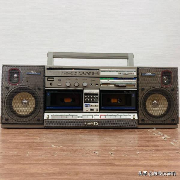 AIWA愛華1983年生產的CA-W2金屬立體聲FM/AM 收音機卡帶機音響