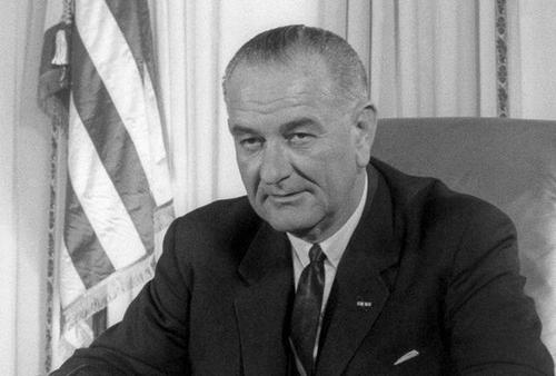 原子彈爆炸一年後，毛主席和周總理密談半小時，37年後才公佈內容