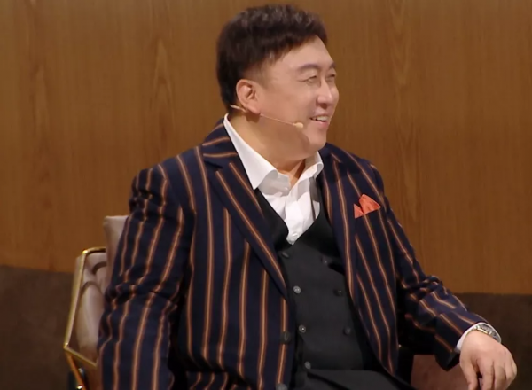 《導演請指教》最精彩一幕,王晶被評委當面嘲諷,比郭敬明還尷尬 《導演請指教》最精彩一幕,王晶被評委當面嘲諷,比郭敬明還尷尬