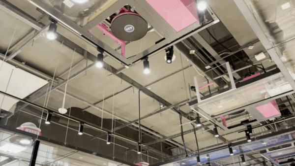 【探索】廚師竟是機器人，這家冬奧會&OpenCurlyDoubleQuote;智慧餐廳&rdquo;可自動烹飪、傳菜