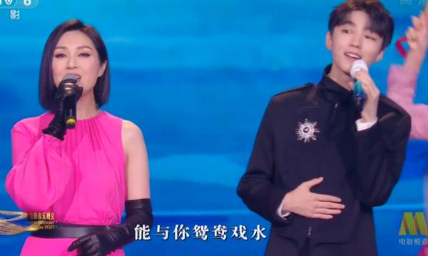 大灣區晚會終於不再流量當道，王菲不在C位，趙麗穎鏡頭一掃而過