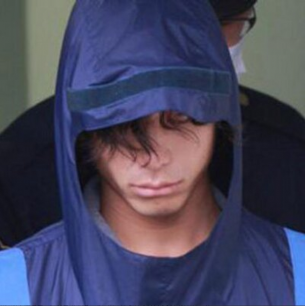 日本小夥殺人後邊逃亡邊整容，2年後落網，因太帥被無數少女追捧