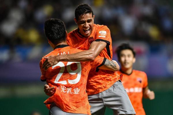 歸化失敗？曝卡爾德克接近離開中超，因欠薪對中國足球寒心