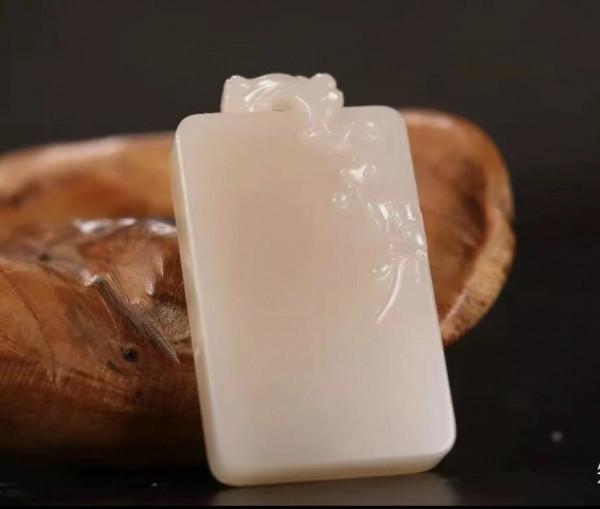 古話“君子無故，玉不去身”，對不對？到如今還實用嗎？