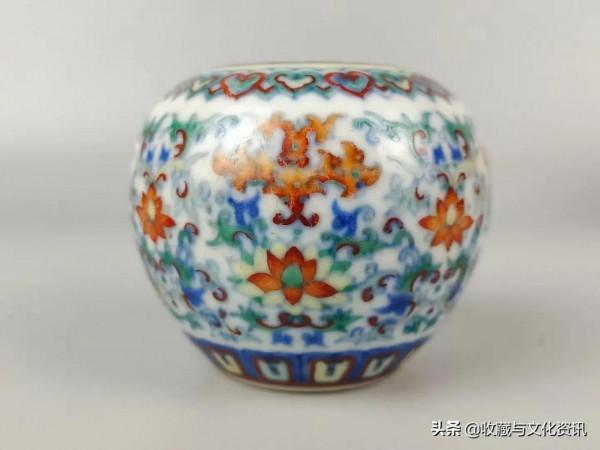 清中期乾隆鬥彩纏枝蓮筆洗鑑賞