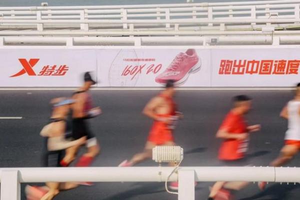 1979年走紅海外的“新中國第一個喝可樂的男孩”，現在怎麼樣了