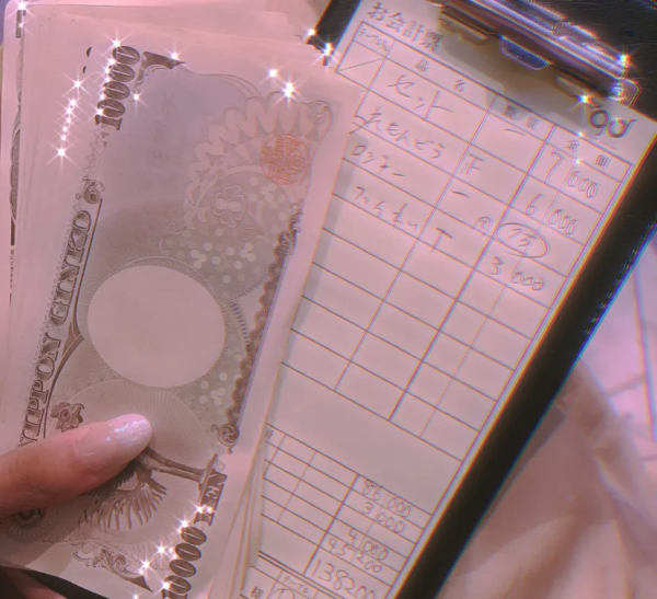 在歌舞伎町,樂園和地獄入口名叫香檳 CALL 在歌舞伎町,樂園和地獄入口名叫香檳 CALL