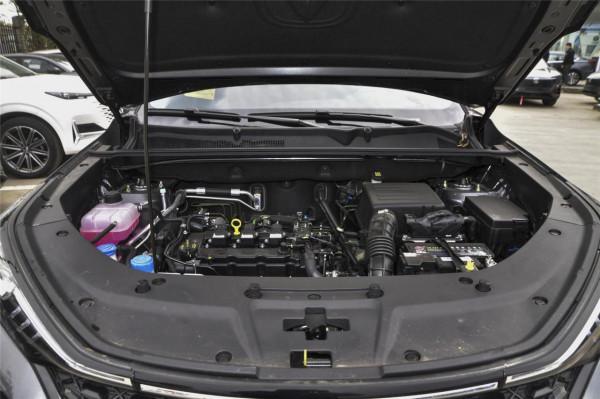 緊湊型SUV長安CS75 PLUS：外觀和內飾設計感不錯，值得入手嗎