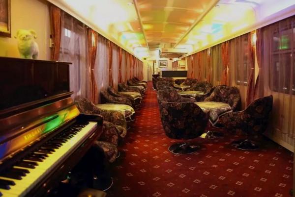 一張火車票5萬,一桌飯38萬,擁有怎樣的服務? 一張火車票5萬,一桌飯38萬,擁有怎樣的服務?