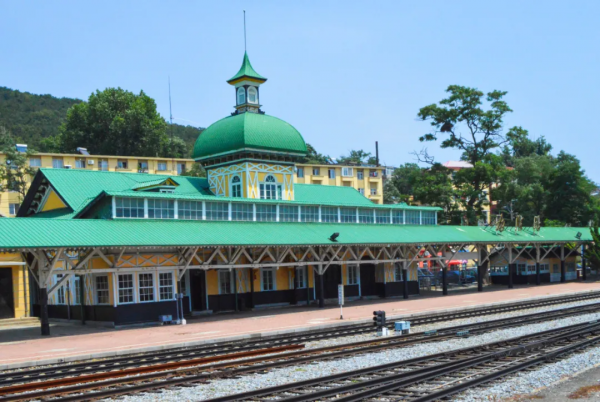 出站就是大海,下車就是滑雪場,中國十大最美火車站巡禮 出站就是大海,下車就是滑雪場,中國十大最美火車站巡禮