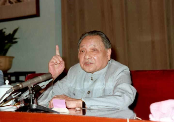 1950年後，全軍為何兩次百萬大裁軍？鄧小平：這是個得罪人的事情