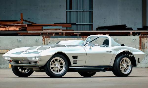 世上僅存的三輛道具車之一,速度與激情5中的雪佛蘭科爾維特C2 世上僅存的三輛道具車之一,速度與激情5中的雪佛蘭科爾維特C2