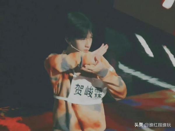 雙11晚會彩排路透:易烊千璽酷帥插兜,時代少年團變順毛乖小孩 雙11晚會彩排路透:易烊千璽酷帥插兜,時代少年團變順毛乖小孩