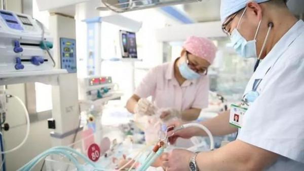 分娩之後能不能立刻“曬娃”?老輩人講究“瞞生”,背後或有好處 分娩之後能不能立刻“曬娃”?老輩人講究“瞞生”,背後或有好處