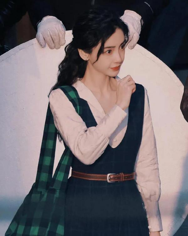 Baby拍戲的絕招大概就是瞪眼了吧